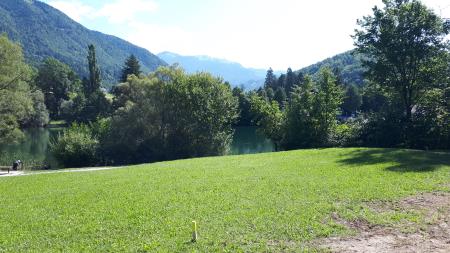 Zahodna obala jezera Črnava